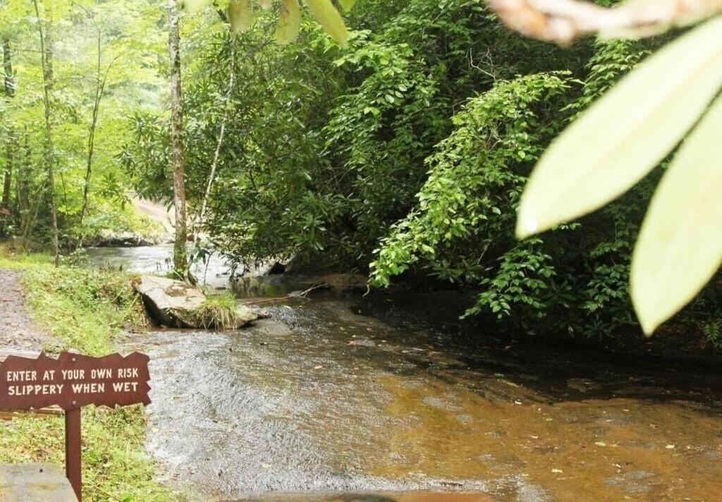 A River Runs Through It Sevierville Exterior foto